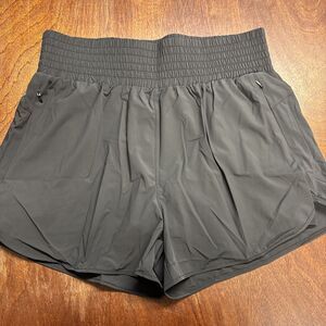 Black Active Shorts (B-201)